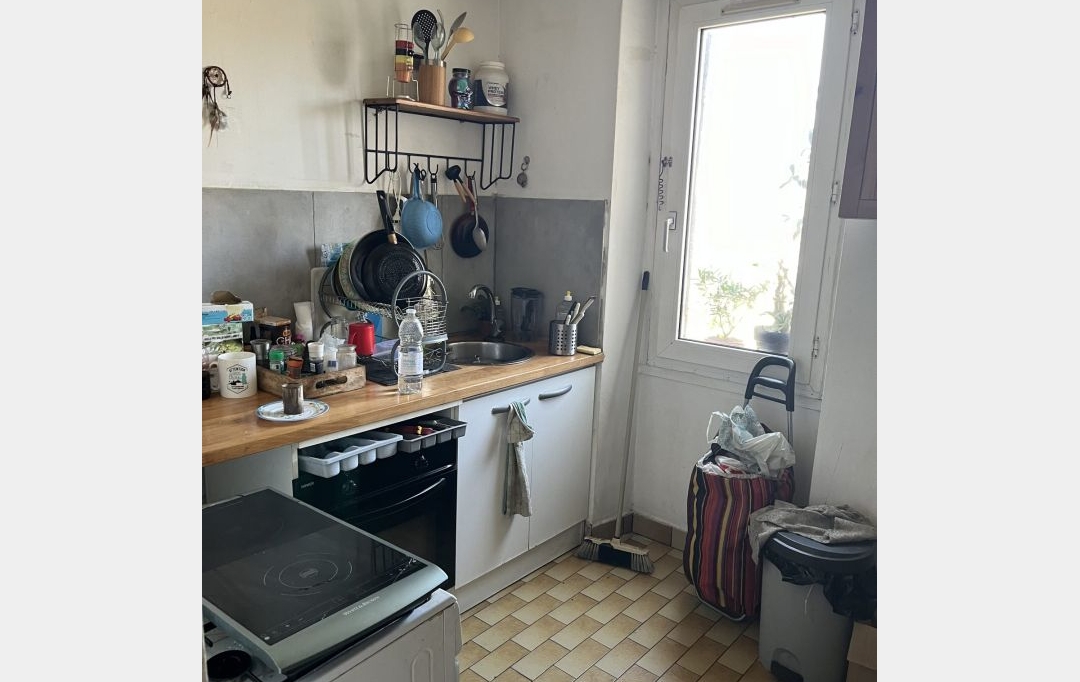 Annonces MARSEILLE 3EME : Appartement | MARSEILLE (13003) | 49 m2 | 100 000 € 